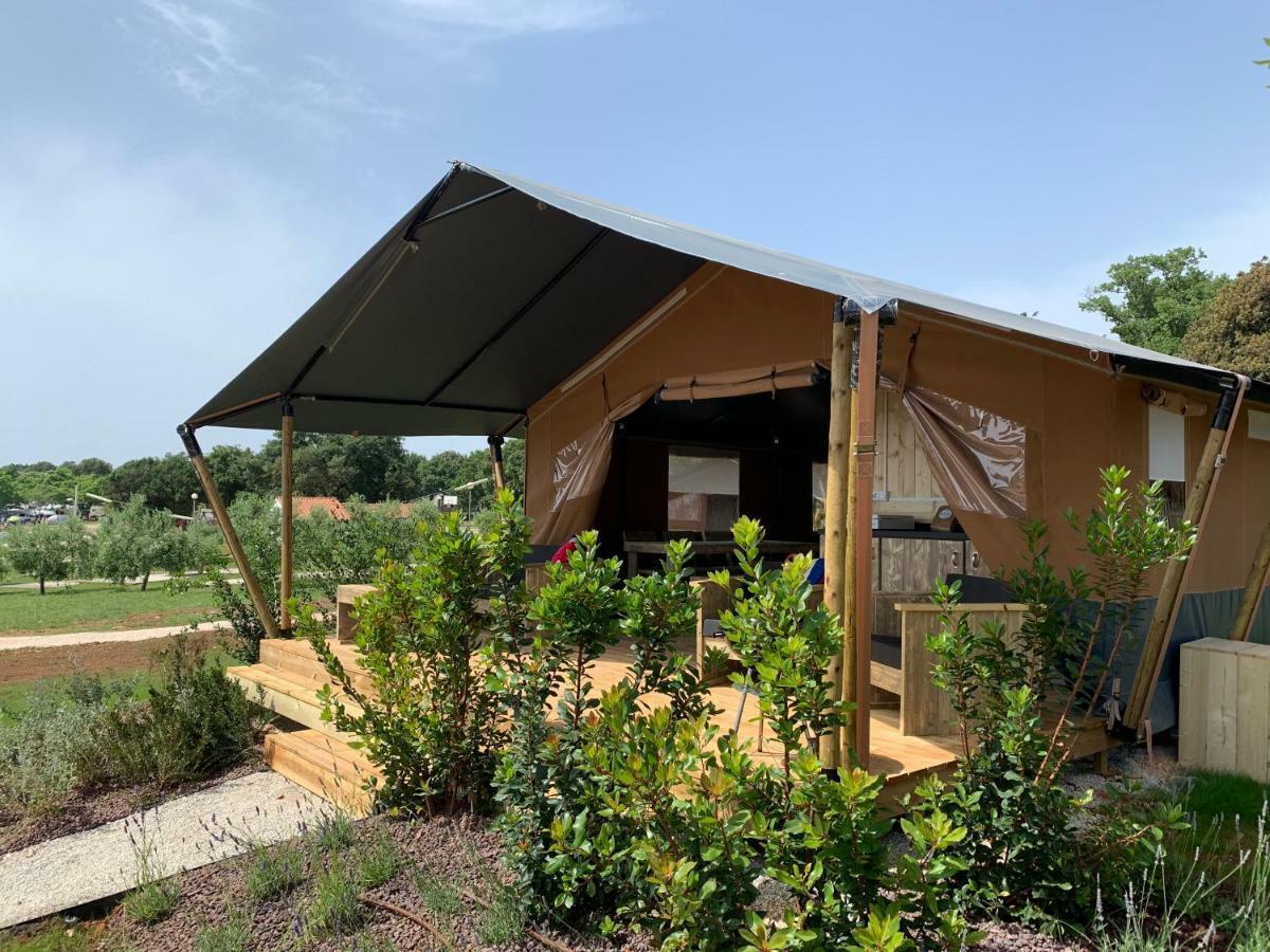 Easyatent Fkk Safari Tent Ulika Naturist - Clothes Free 波雷奇 外观 照片